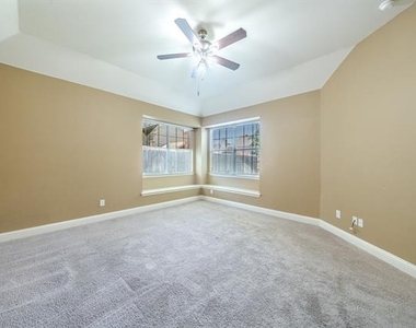 1717 Lake Eden Drive - Photo Thumbnail 15