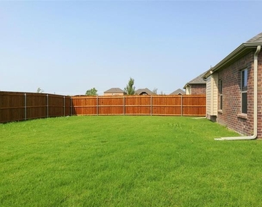 2816 Winchester Avenue - Photo Thumbnail 19
