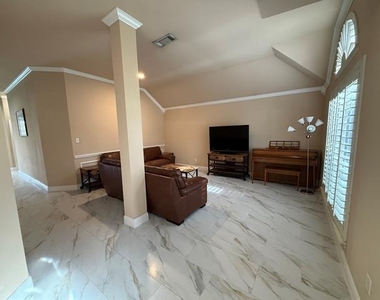 1107 Lyra Lane - Photo Thumbnail 2