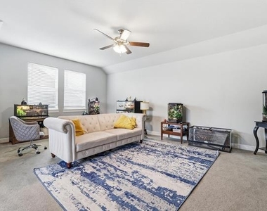 525 Hearth Terrace - Photo Thumbnail 30