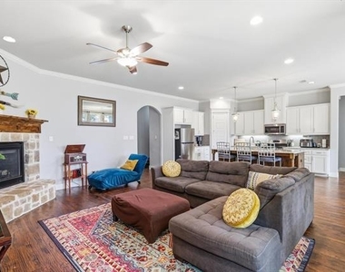 525 Hearth Terrace - Photo Thumbnail 13