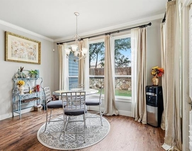 525 Hearth Terrace - Photo Thumbnail 11