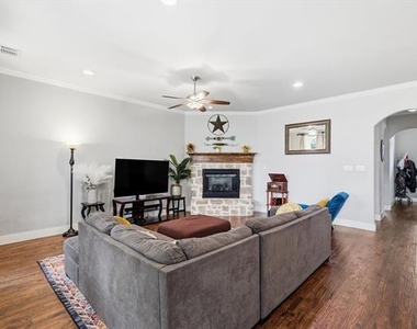 525 Hearth Terrace - Photo Thumbnail 9