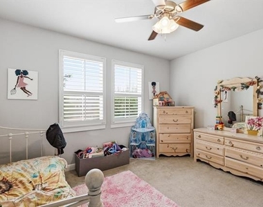 525 Hearth Terrace - Photo Thumbnail 25