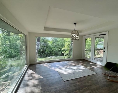 211 Mill Creek Drive - Photo Thumbnail 26