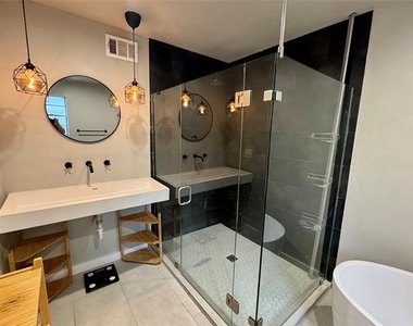 211 Mill Creek Drive - Photo Thumbnail 21
