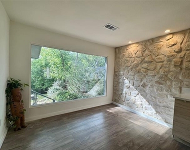 211 Mill Creek Drive - Photo Thumbnail 29