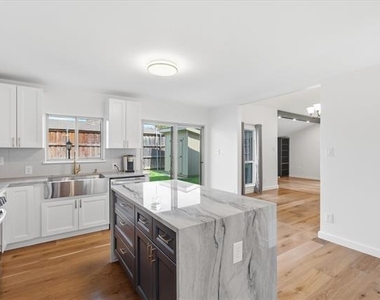 4549 Fremont Lane - Photo Thumbnail 13