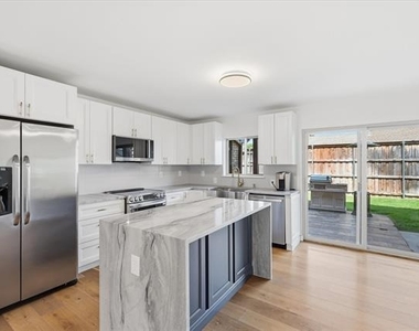 4549 Fremont Lane - Photo Thumbnail 12