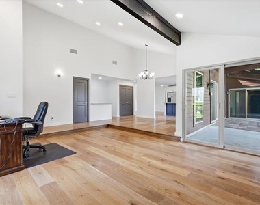 4549 Fremont Lane - Photo Thumbnail 8