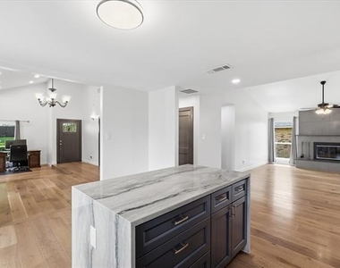 4549 Fremont Lane - Photo Thumbnail 14