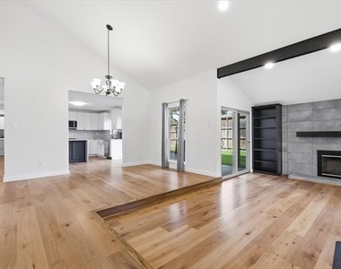 4549 Fremont Lane - Photo Thumbnail 2