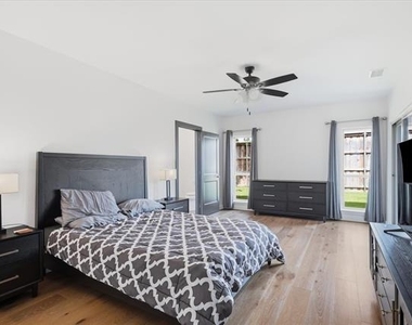 4549 Fremont Lane - Photo Thumbnail 15
