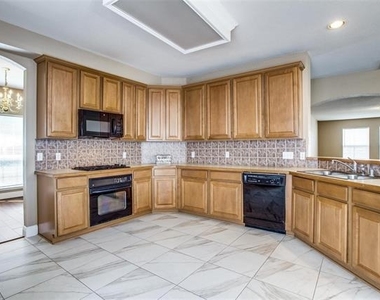 1402 Sunshine Drive - Photo Thumbnail 19