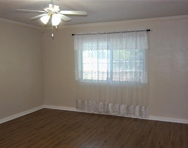 2619 Creekview Drive - Photo Thumbnail 19
