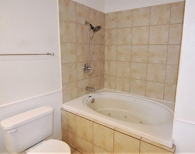 2619 Creekview Drive - Photo Thumbnail 21