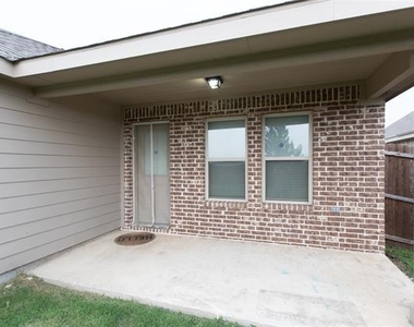 905 Silverbell Street - Photo Thumbnail 19