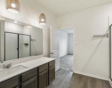 11340 Pecan Creek Drive - Photo Thumbnail 15