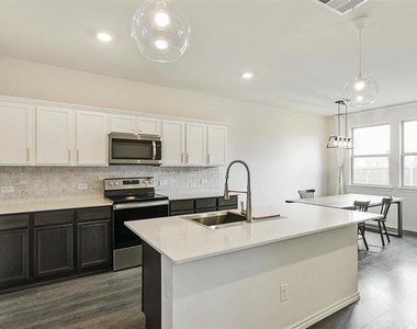 11340 Pecan Creek Drive - Photo Thumbnail 11
