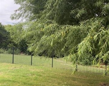 138 Waxberry Drive - Photo Thumbnail 16