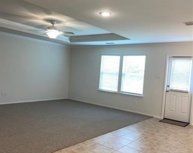138 Waxberry Drive - Photo Thumbnail 3