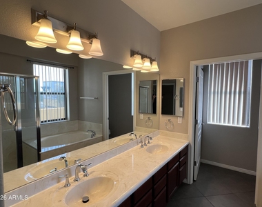 123 N Washington Street - Photo Thumbnail 17