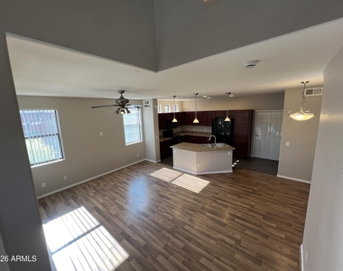 123 N Washington Street - Photo Thumbnail 9