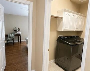 1314 Salado Drive - Photo Thumbnail 23