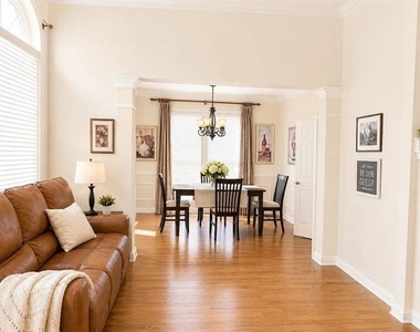1314 Salado Drive - Photo Thumbnail 2