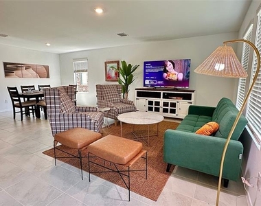 2821 Ozark Circle - Photo Thumbnail 7