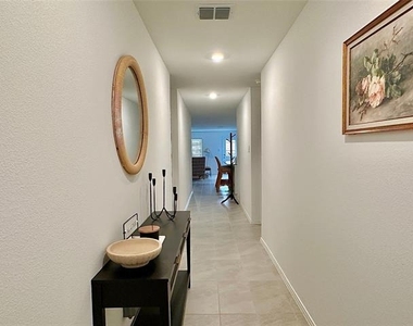 2821 Ozark Circle - Photo Thumbnail 2