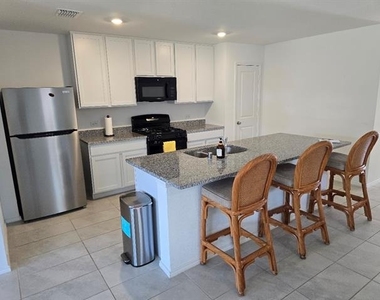 2821 Ozark Circle - Photo Thumbnail 5