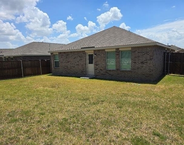 2821 Ozark Circle - Photo Thumbnail 20