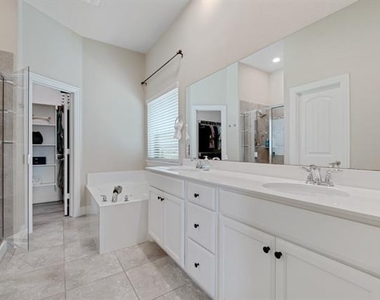 3913 Moorcroft Road - Photo Thumbnail 13
