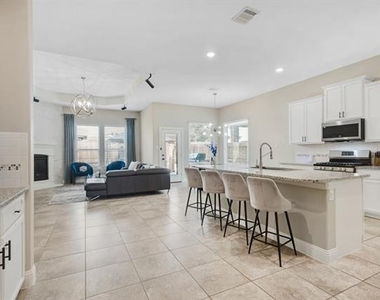 3913 Moorcroft Road - Photo Thumbnail 3