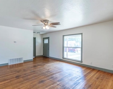 826 Ne 14th Street - Photo Thumbnail 9