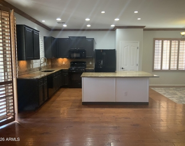 29619 N 126th Avenue - Photo Thumbnail 4