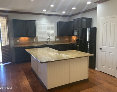 29619 N 126th Avenue - Photo Thumbnail 6