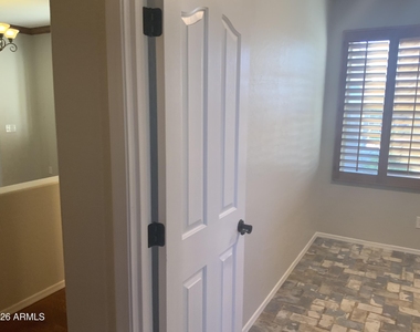 29619 N 126th Avenue - Photo Thumbnail 13