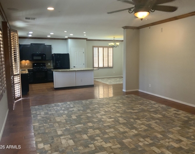 29619 N 126th Avenue - Photo Thumbnail 9