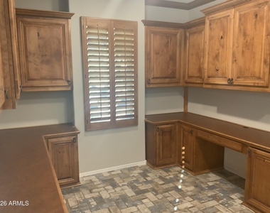 29619 N 126th Avenue - Photo Thumbnail 16