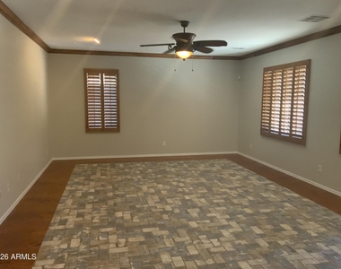 29619 N 126th Avenue - Photo Thumbnail 10