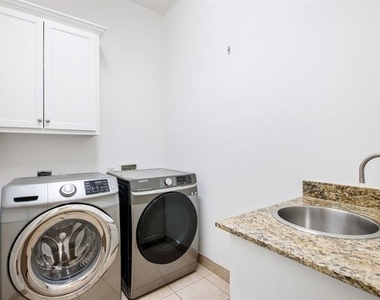 3606 S Versailles Avenue - Photo Thumbnail 33