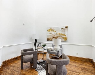 3606 S Versailles Avenue - Photo Thumbnail 10