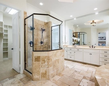 3606 S Versailles Avenue - Photo Thumbnail 28