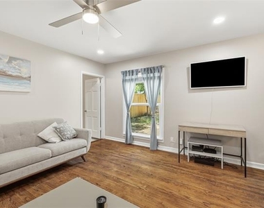 4308 Donnelly Avenue - Photo Thumbnail 9
