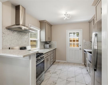 4308 Donnelly Avenue - Photo Thumbnail 13