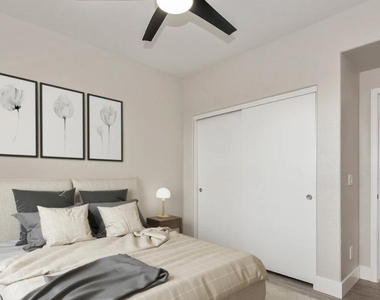 20808 N 27th Avenue - Photo Thumbnail 3