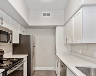 20808 N 27th Avenue - Photo Thumbnail 2
