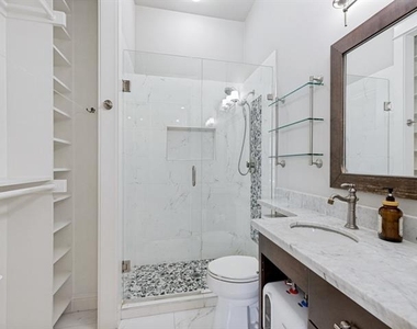 411 Brazoria Drive - Photo Thumbnail 13